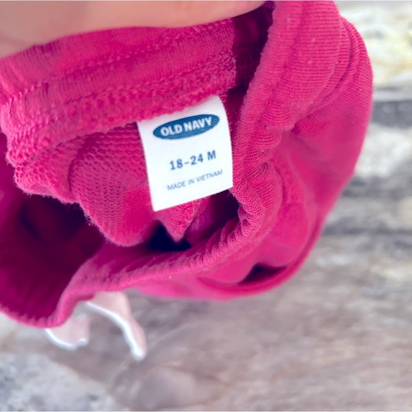 Old Navy girls Short set of 2- Size 18/24MO - Picture 3 of 5